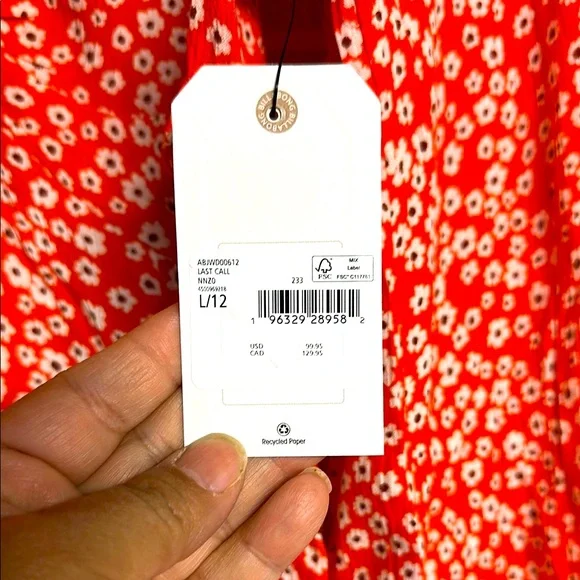 NWT Billabong, long sleeve, side slits on waist, Floral Red Dress - Picture 8 of 12
